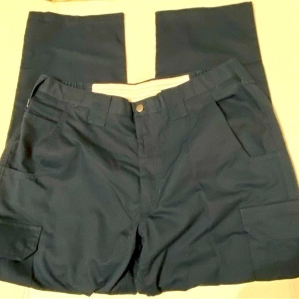 WearGuard Men's Work Cargo Pants, Navy Blue, EUC 38x30